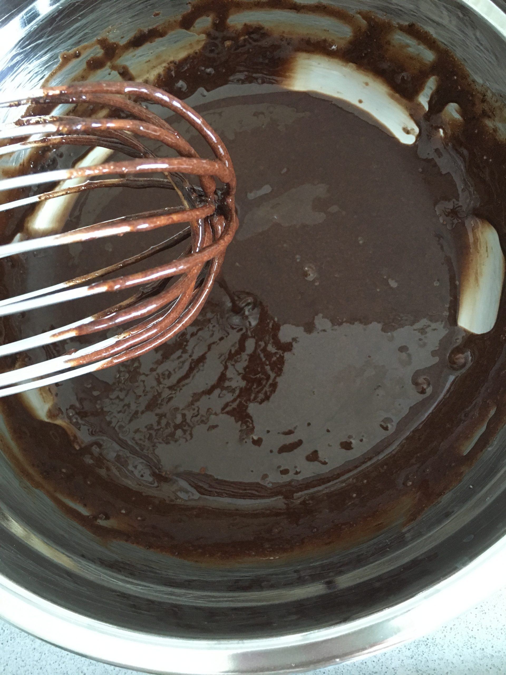 עוגת שכבות עם קרם שנטילי שוקולד ללא גלוטן | צילום: ספיר דהן