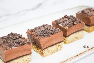 קוביות מוס שוקולד פרווה | צילום: ספיר דהן