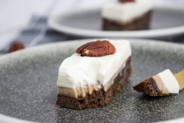 עוגת פקאן ושוקולד לבן | צילום: ספיר דהן