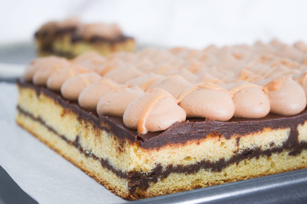 עוגת קרמל שוקולד | צילום: ספיר דהן