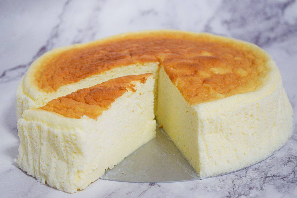 עוגת גבינת שמנת אפויה | צילום: ספיר דהן